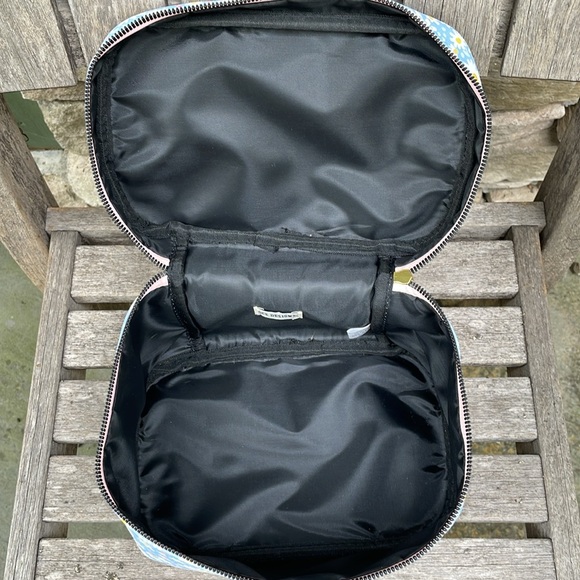 OCS Designs train case and cosmetic bag duo - Picture 8 of 16